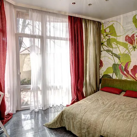 Apartment Jungle - дом-сказка у моря Odesa